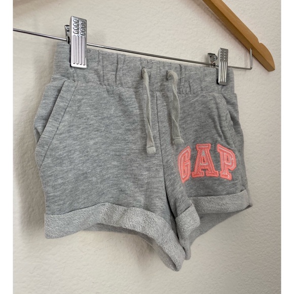 Gap Kids • Heather Gray Knit Sequins Logo Patch Cuffed Pull-on Shorts - Picture 1 of 11
